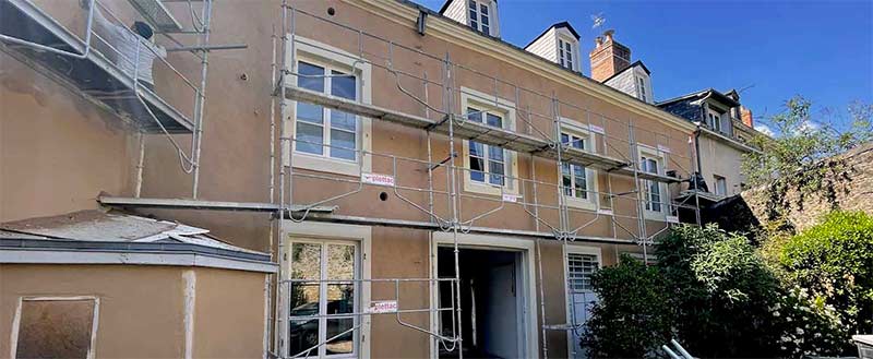 Nettoyage et peinture façade - Sean Blue TOITURE Peintre en Belgique sur Charleroi …: traitement anti-mousse, imperméabilisation, ravalement peinture façade, boiserie, ferronnerie en Belgique sur Namur, Charleroi, Wavre, Liège, Nivelles, Mettet, Gesves, Andenne, Durbuy, Aywaille, Esneux, Jodoigne, Gembloux, Sprimont, Uccle, Watermael-Boitsfort, Etterbeek, Erpent, Maillen …